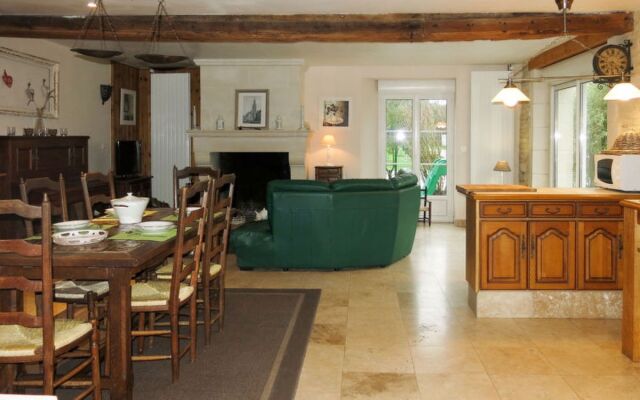 GiTE DE LEPINE (CBP600)