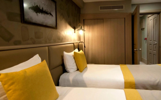 Seraglio Hotel & Suites