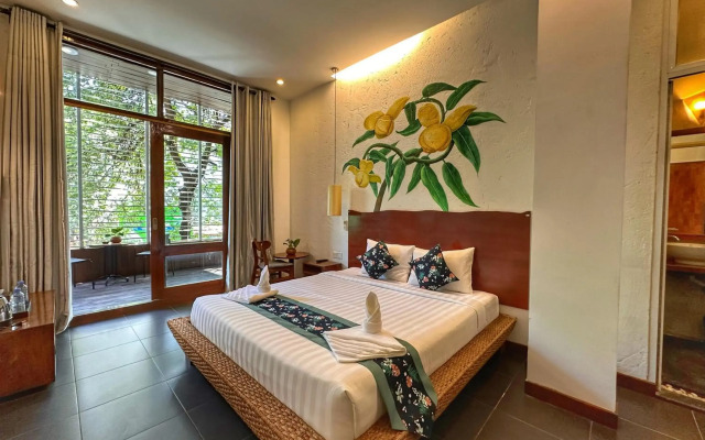 Monsoon Boutique Hotel