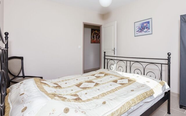 Luxury Villa in Cazals with Swimming Pool