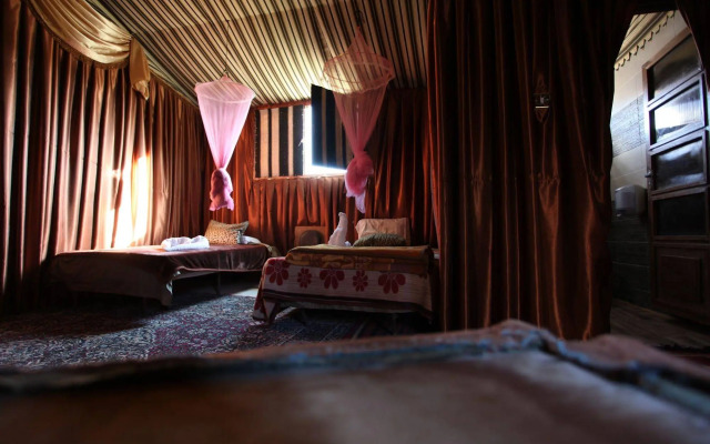 Captain's Desert Camp