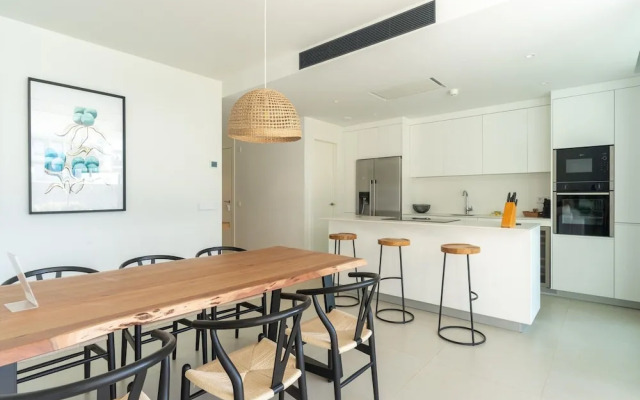Nice Apartment With Private Garden, Pool