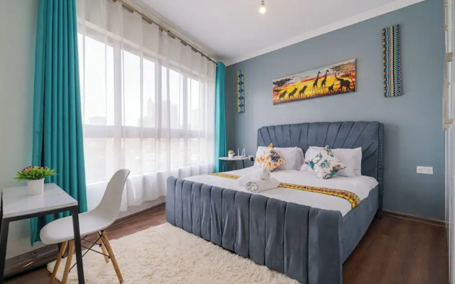 Luxury 4 Bedroom with a Rooftop Pool