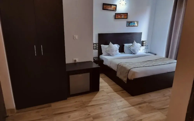 Pearl Suites at Omex Enternity