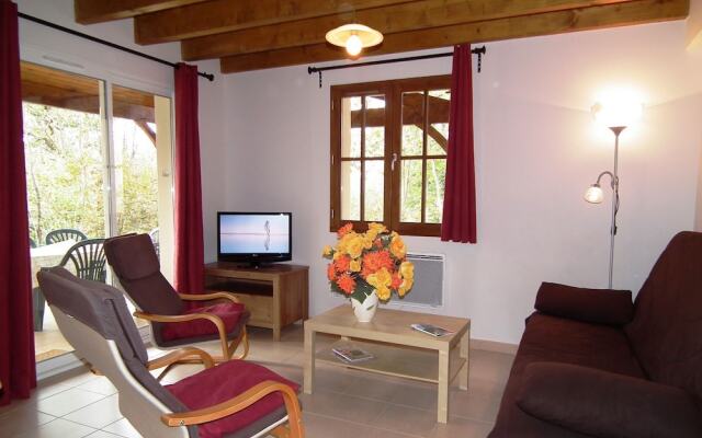 Nice Villa With Dishwasher Located in the Dordogne