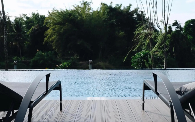 Riverawan Hotel (SHA Plus+)