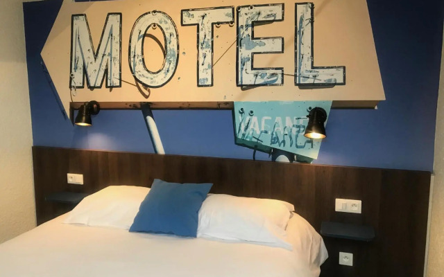 Logis Hôtel Au Chêne Vert