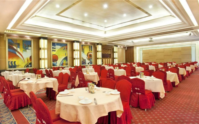 Carrianna Hotel