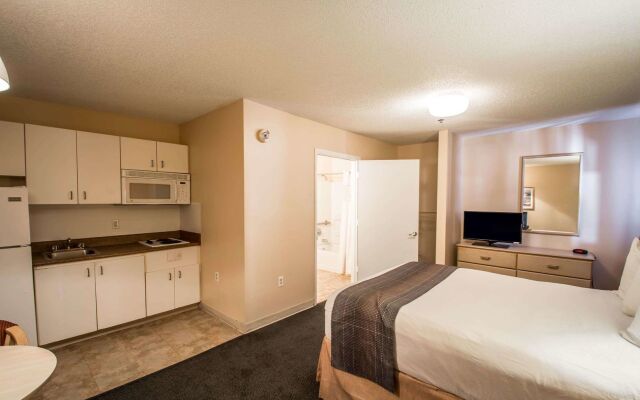 Suburban Studios Stuart near Federal Hwy 1