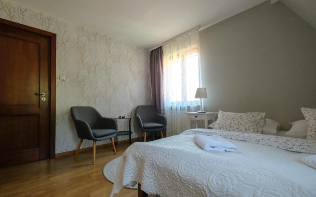 Willa Irys z basenem