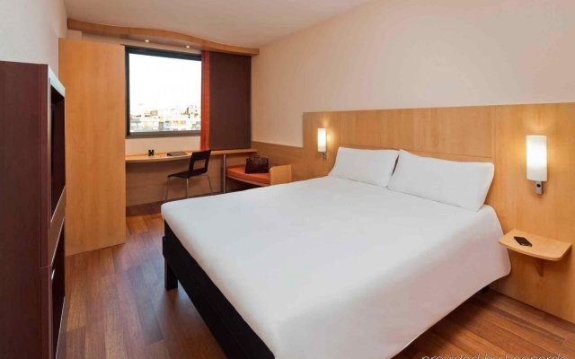 ibis Barcelona Centro Sagrada Familia