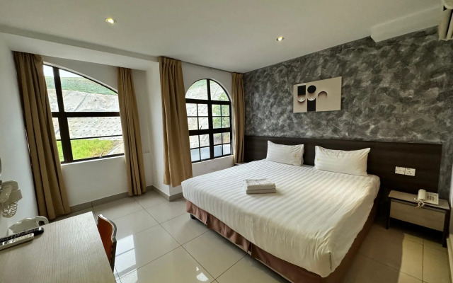 Jin Hotel