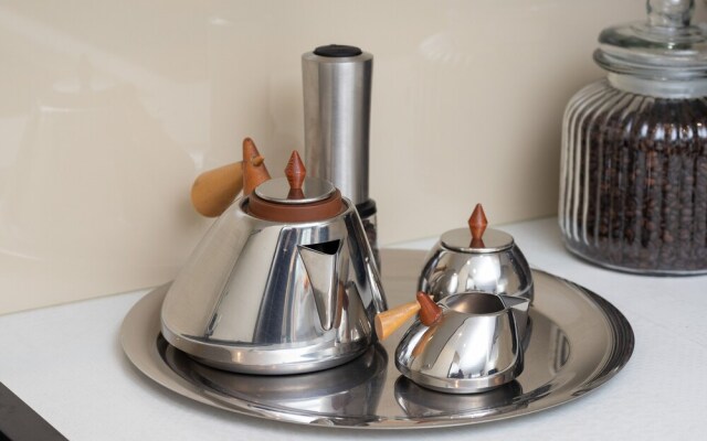 Albatross Towers Apartments by Renters