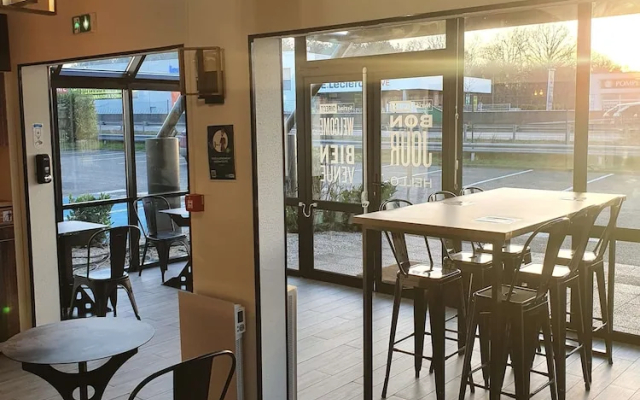 KYRIAD DIRECT ORLEANS - Olivet - La Source