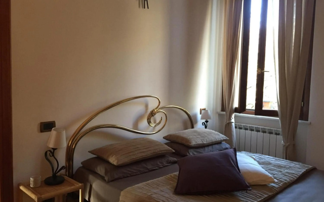 CASA VACANZE MONEGLIA 2 CAMERE con TERRAZZA nel VERDE