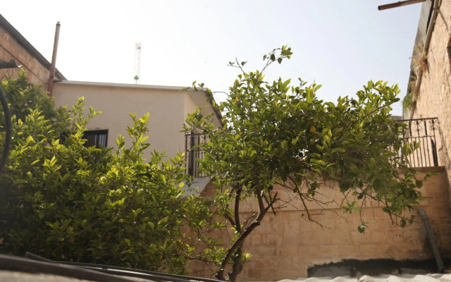 Habira Apartments