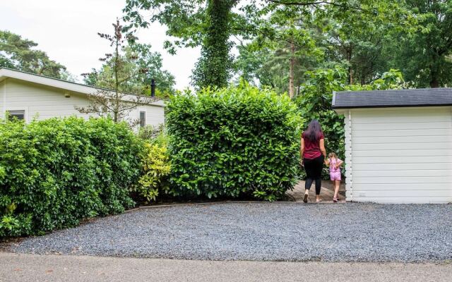 Comfortable Chalet Within De Veluwe