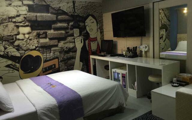 Starry Night Hotel