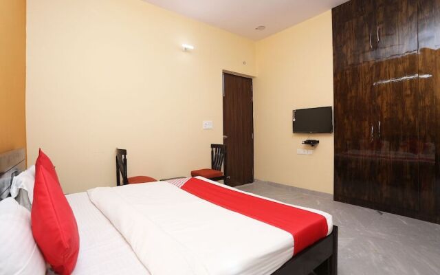 Capital O 30956 Moon Light