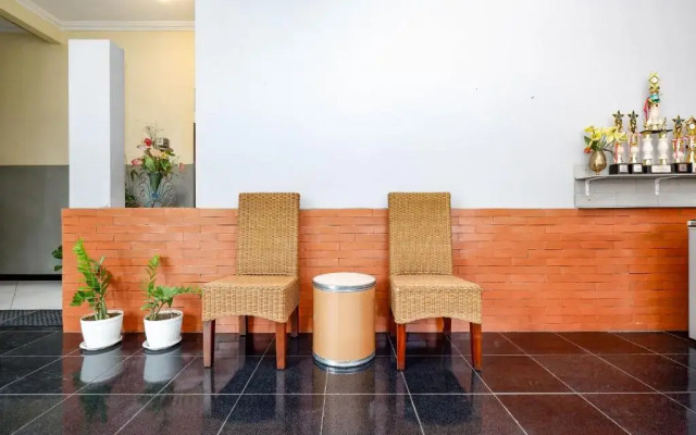 SPOT ON 2209 Solo Point Guest House Syariah