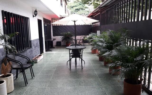 Aparta Hotel El Bosque zz