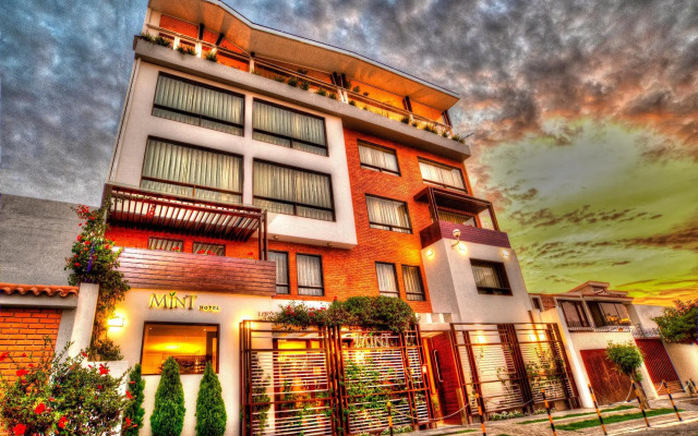 Mint Hotel