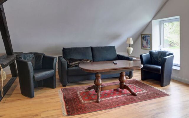 Lounge an der Kirche