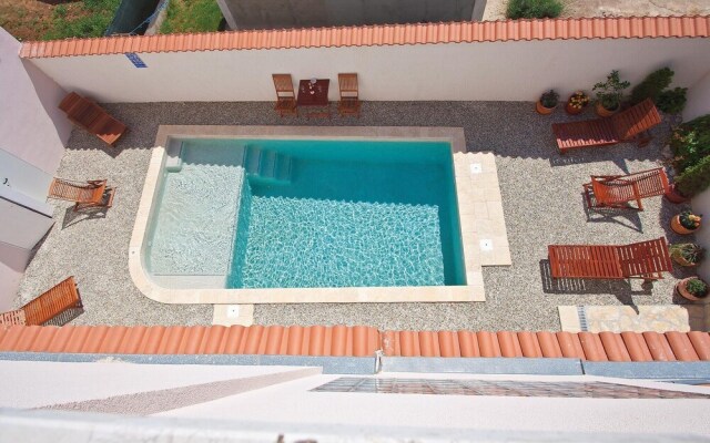 Amazing Home in Pomer With Wifi and 6 Bedrooms