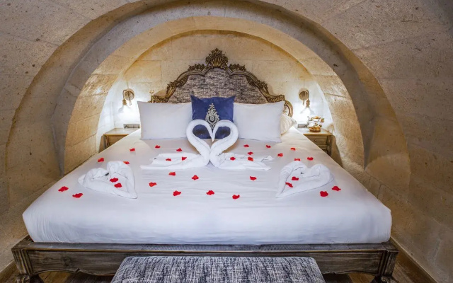 Elysion Cave Suites