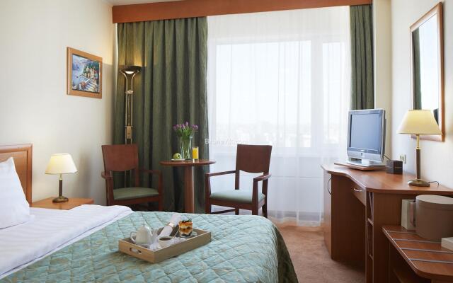 Favorit accommodation service (official partner of the Delta Izmailovo Hotel)