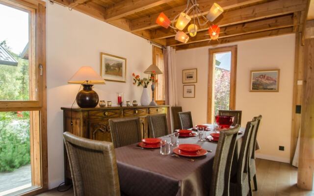 Cozy Chalet in Rhone Alpes With Terrace