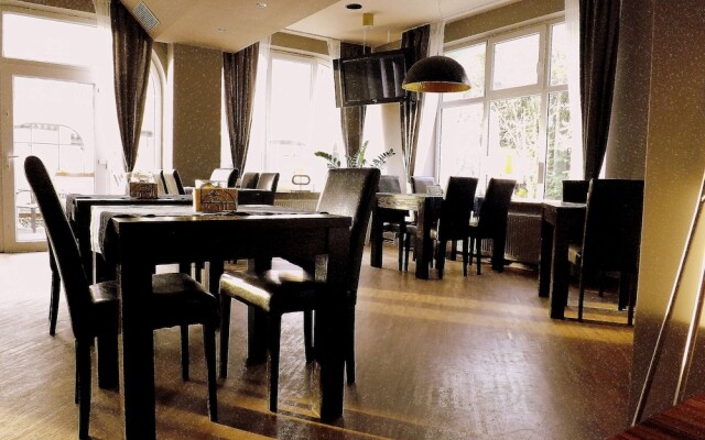 Hotel ARA Restauracja Club