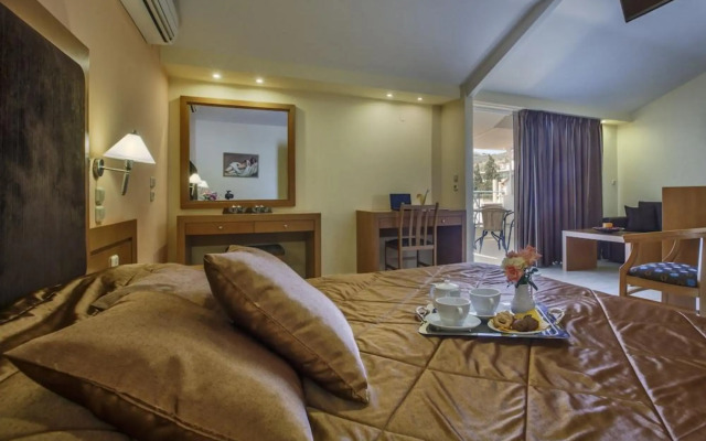 Hotel Tolo