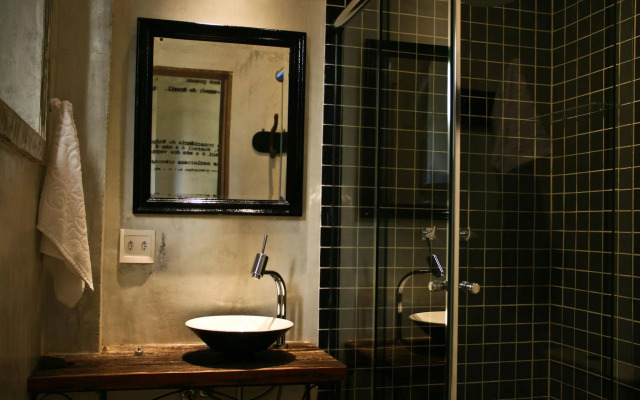 Modernistas Hospedagem e Arte