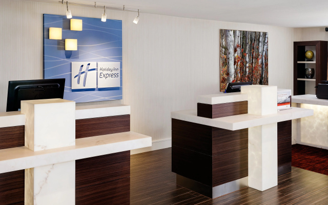 Holiday Inn Express Simi Valley by IHG
