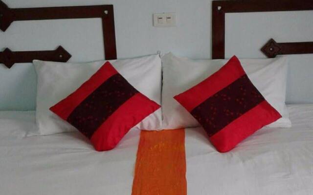 Khaolak Traveller Lodge