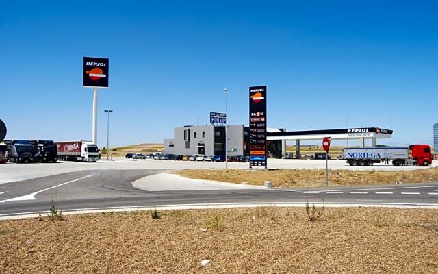 Hotel Área de Servicios Los Chopos