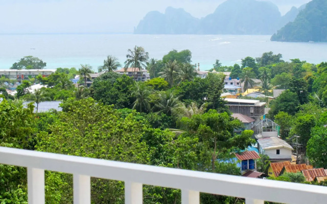Phi Phi Uphill Cottage