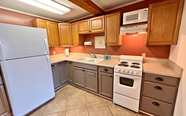 Porpoise Pass - Ground Floor Guest Suite