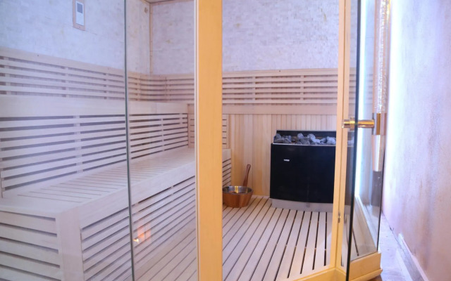 Le Chateau Lambousa Hotel