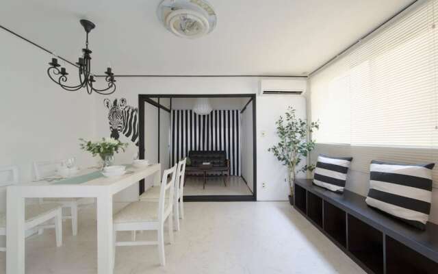 Osaka Zebrahouse Himejima