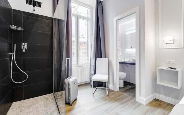 Opera Private Suites