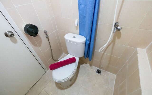Cozy Trendy Green Palace Kalibata City Apartment