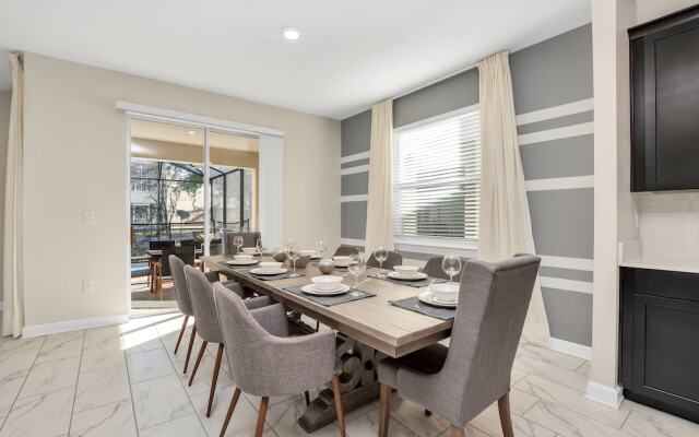 Fabulous 6 Bed Storey Lake Villa Pool & Spa 2145bmd