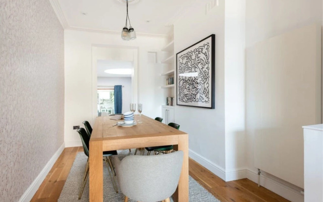 The Kings Row- Quiet 3BD Near Kings Cross