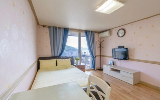 Daebudo Grand Blue Pension