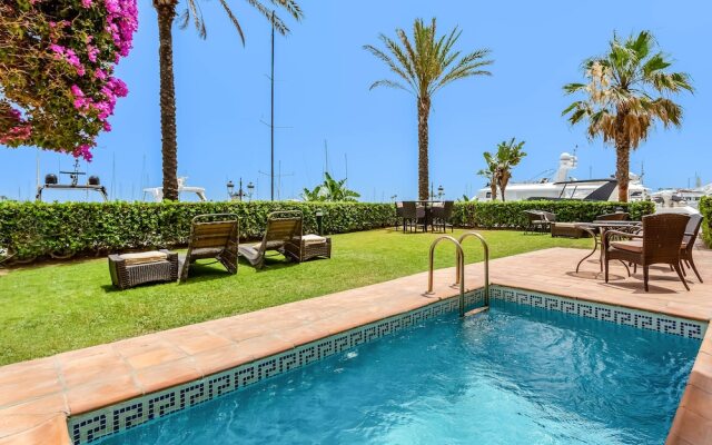 YOLO Spaces – Sotogrande  Puerto Boutique Apartment