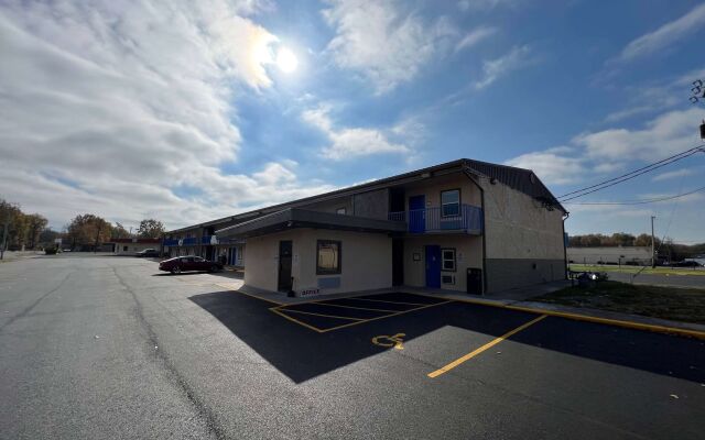 Super 8 by Wyndham Paducah