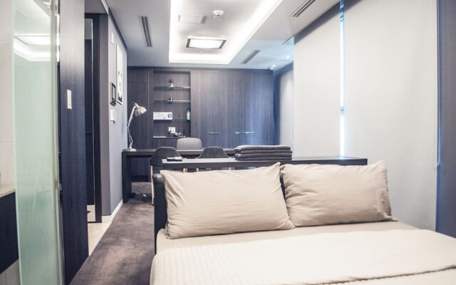 The november stay in Canal walk