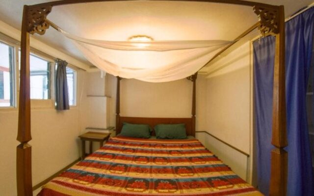 Un Pied-A-Terre